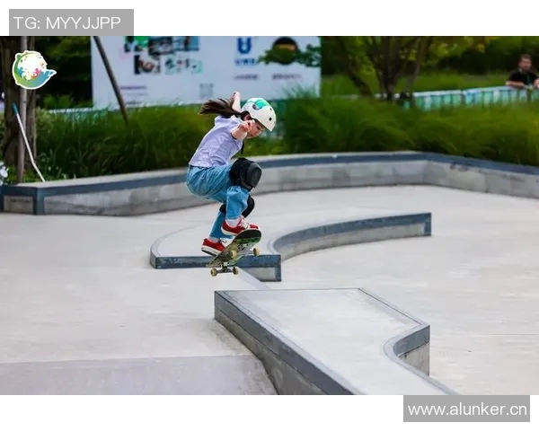 杭州滑板队与上海滑板队赛后复盘探讨灵活性表现与战术调整 杭州滑板队与上海滑板队赛后复盘探讨灵活性表现与战术调整