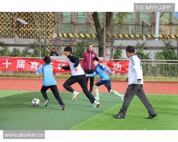 北京足球队团队协作的力量与挑战：如何在赛场上实现默契配合与胜利