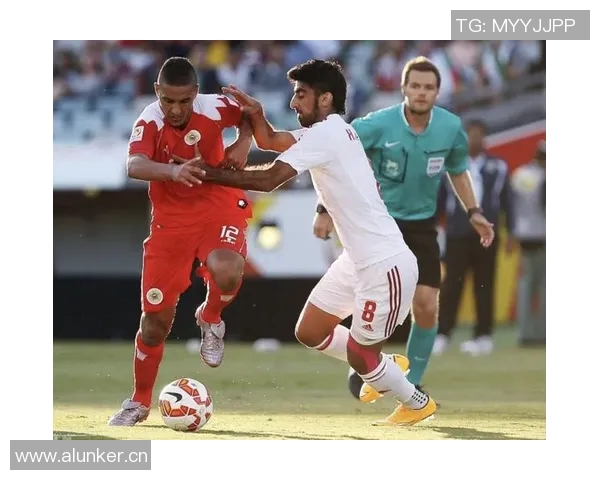 成都足球队在城市联赛中的团队协作表现分析与点评 成都足球队在城市联赛中的团队协作表现分析与点评