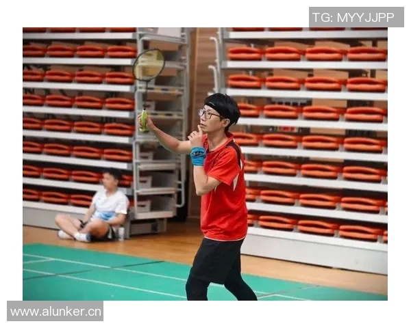 羽毛球的魅力与团队精神:深入探讨深圳羽毛球队的协作之道 羽毛球的魅力与团队精神:深入探讨深圳羽毛球队的协作之道