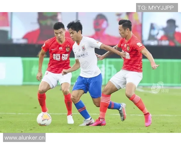 深圳足球队以69分领跑洲际杯积分榜展现强劲实力 深圳足球队以69分领跑洲际杯积分榜展现强劲实力