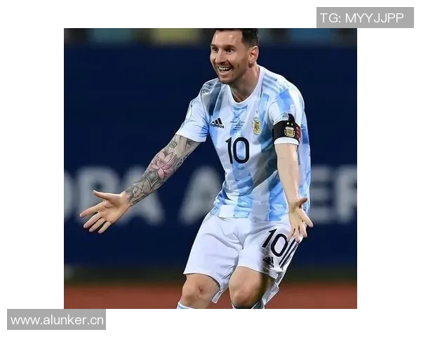 足球明星洗发膏带来的魅力与自信让你在球场外也能闪耀光芒 足球明星洗发膏带来的魅力与自信让你在球场外也能闪耀光芒